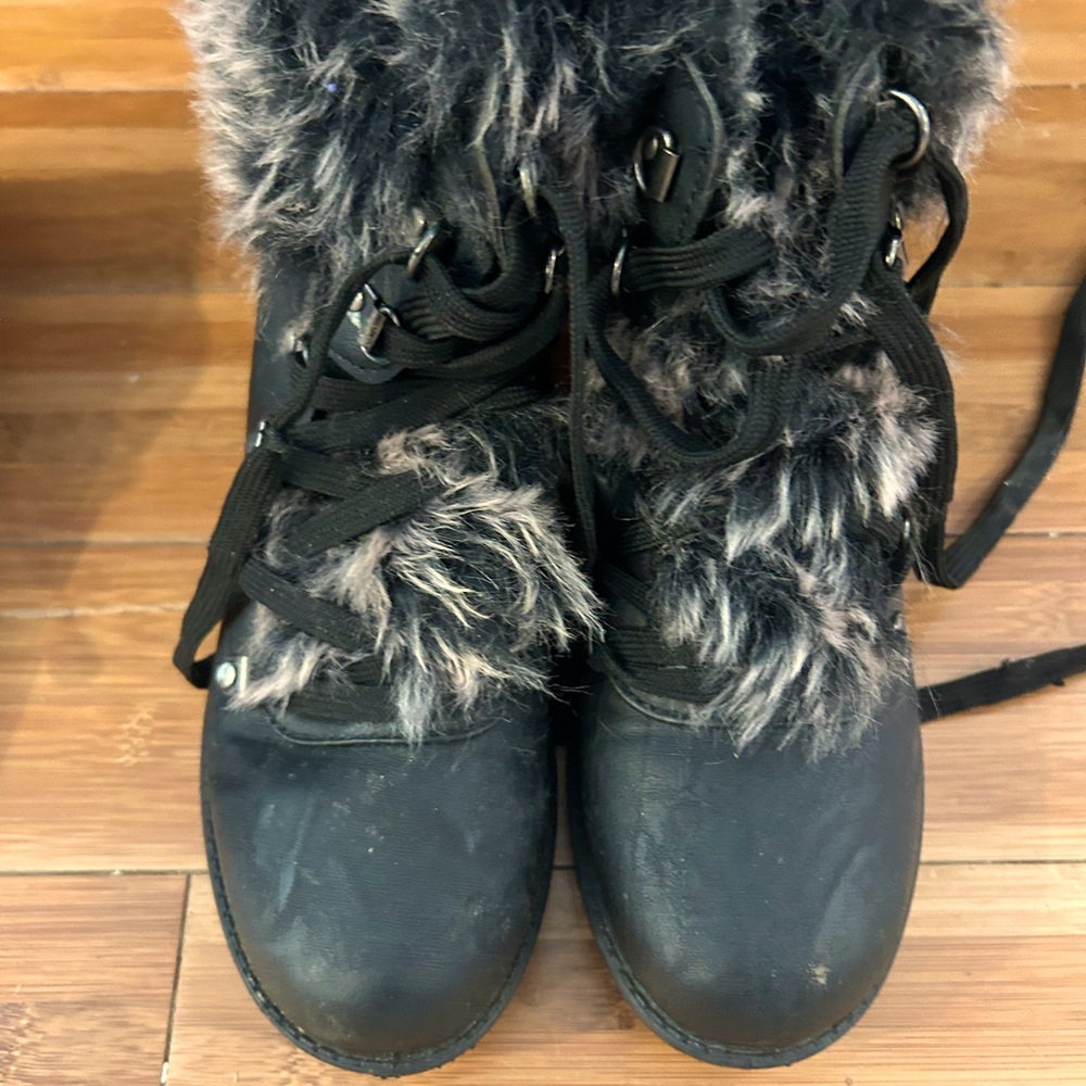 WANTED FUR AND LEATHER BOOTS